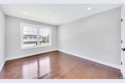 71 Cedar Street, Hicksville, NY 11801 - Photo 19