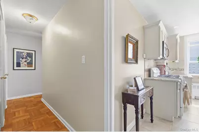 60 Knolls Crescent #10L, Bronx, NY 10463 - Photo 13