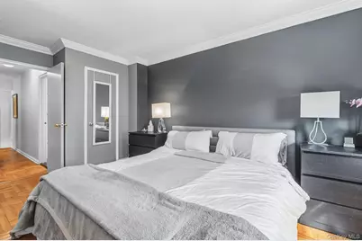60 Knolls Crescent #10L, Bronx, NY 10463 - Photo 17