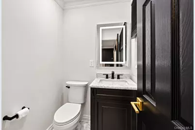 492 Connetquot Avenue, Islip Terrace, NY 11752 - Photo 11