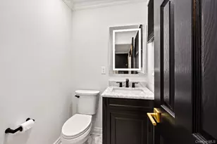 492 Connetquot Ave, Islip Terrace, NY 11752 - Photo 11