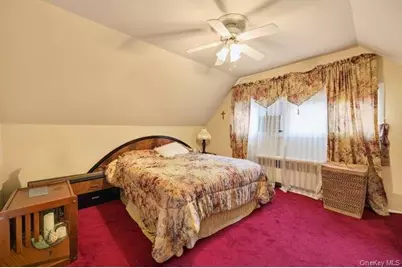 35 Hedge Lane, Westbury, NY 11590 - Photo 7