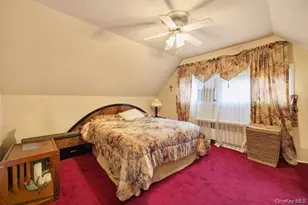 35 Hedge Ln, Westbury, NY 11590 - Photo 7