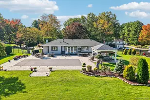 5 Corwin Ct, Dix Hills, NY 11746 - Photo 43