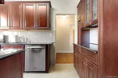 98-120 Queens Boulevard #5/D, Rego Park, NY 11374 - Photo 15