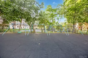 18-40 211th St, Bayside, NY 11360 - Photo 25