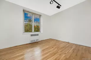 18-40 211th St, Bayside, NY 11360 - Photo 17