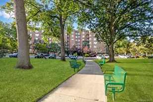 18-40 211th St, Bayside, NY 11360 - Photo 23
