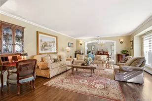 14 Sherwood Gate, Oyster Bay, NY 11771 - Photo 9