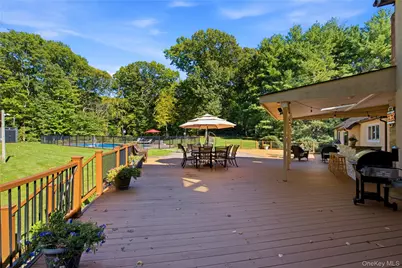 14 Sherwood Gate, Oyster Bay, NY 11771 - Photo 33