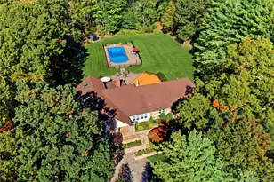 14 Sherwood Gate, Oyster Bay, NY 11771 - Photo 3