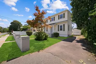 50 Bittermint St, Islip, NY 11751 - Photo 3