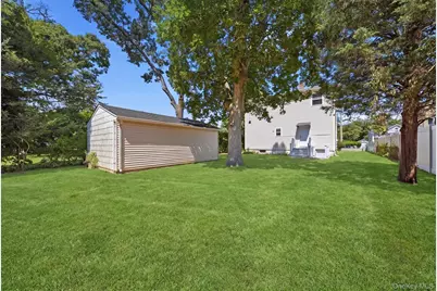 50 Bittermint Street, Islip, NY 11751 - Photo 5