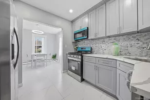 50 Bittermint St, Islip, NY 11751 - Photo 9