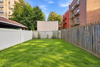 2050 Arthur Avenue, Bronx, NY 10457 - Photo 17