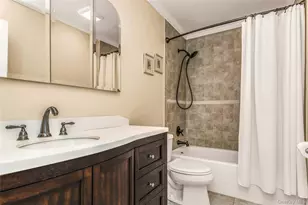 4426 Wilshire Ln, Oakdale, NY 11769 - Photo 17