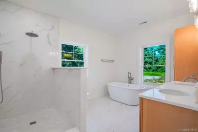 153 S Quaker Lane, Hyde Park, NY 12538 - Photo 23