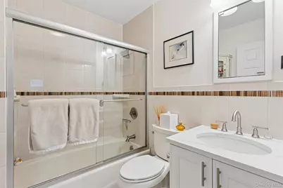 30 Range Drive, Merrick, NY 11566 - Photo 17