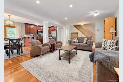 20 Bradbury Court, Holbrook, NY 11741 - Photo 3
