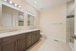 52102 Beech Tree Ln, Plainview, NY 11803 - Photo 17