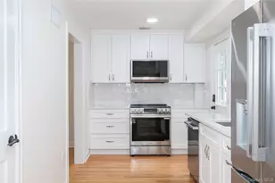 208 Lincoln Ave, Eastchester, NY 10709 - Photo 9