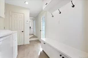 8 Philson Ct, Commack, NY 11725 - Photo 21