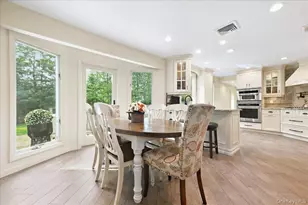 8 Philson Ct, Commack, NY 11725 - Photo 13