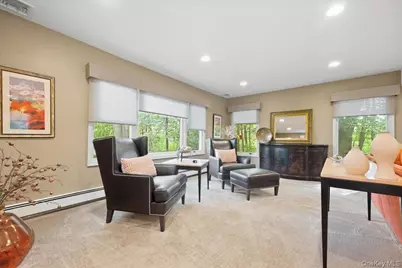 8 Philson Court, Commack, NY 11725 - Photo 7