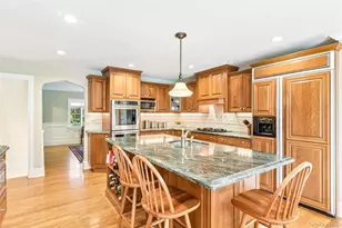 14 Huntington Rd, Garden City, NY 11530 - Photo 11