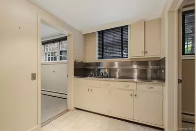17 Whitehouse Avenue, Poughkeepsie, NY 12601 - Photo 35