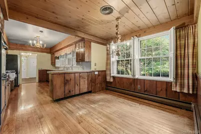 17 Whitehouse Avenue, Poughkeepsie, NY 12601 - Photo 11