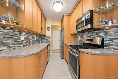 3901 Independence Avenue #4F, Bronx, NY 10463 - Photo 7