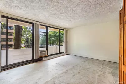 7-24 166th Street #2D, Whitestone, NY 11357 - Photo 7