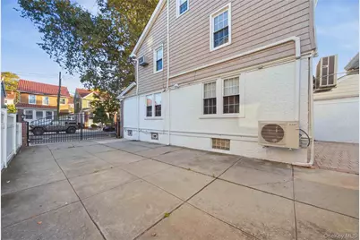 88-21 79th Avenue, Glendale, NY 11385 - Photo 19