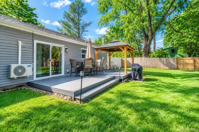 105 Raynor Road, Ridge, NY 11961 - Photo 7