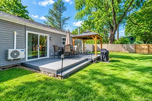 105 Raynor Rd, Ridge, NY 11961 - Photo 7