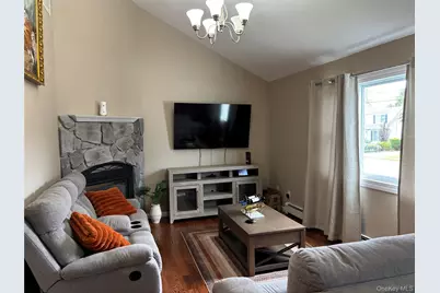 120 Lincoln Place, Massapequa, NY 11758 - Photo 5