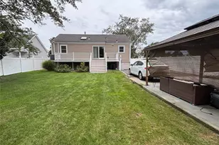 120 Lincoln Pl, Massapequa, NY 11758 - Photo 3