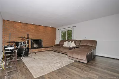 150 Schweizer Lane, Bardonia, NY 10954 - Photo 25
