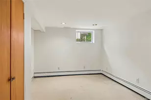 930 Tooker Ave, West Babylon, NY 11704 - Photo 21