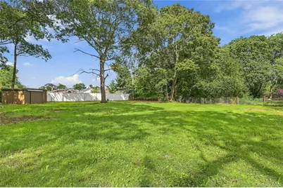 930 Tooker Avenue, West Babylon, NY 11704 - Photo 27