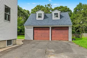 930 Tooker Ave, West Babylon, NY 11704 - Photo 23