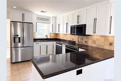 4161 Harriet Rd, Bethpage, NY 11714 - Photo 3