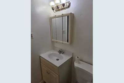 255-24 147 Drive Drive, Rosedale, NY 11422 - Photo 5
