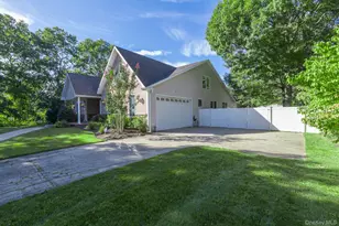 37 W Woodside Ave, Patchogue, NY 11772 - Photo 31