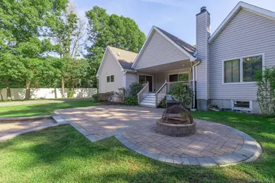 37 W Woodside Avenue, Patchogue, NY 11772 - Photo 39