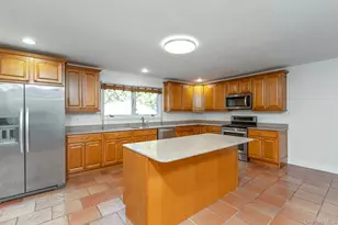 37 W Woodside Ave, Patchogue, NY 11772 - Photo 13