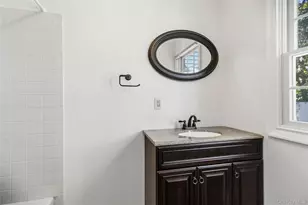 12 Brooktree Ct, Bohemia, NY 11716 - Photo 27