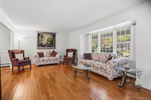 12 Brooktree Ct, Bohemia, NY 11716 - Photo 19