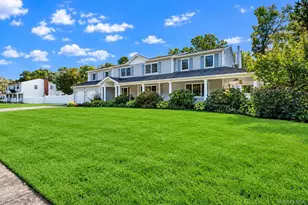 12 Brooktree Ct, Bohemia, NY 11716 - Photo 3